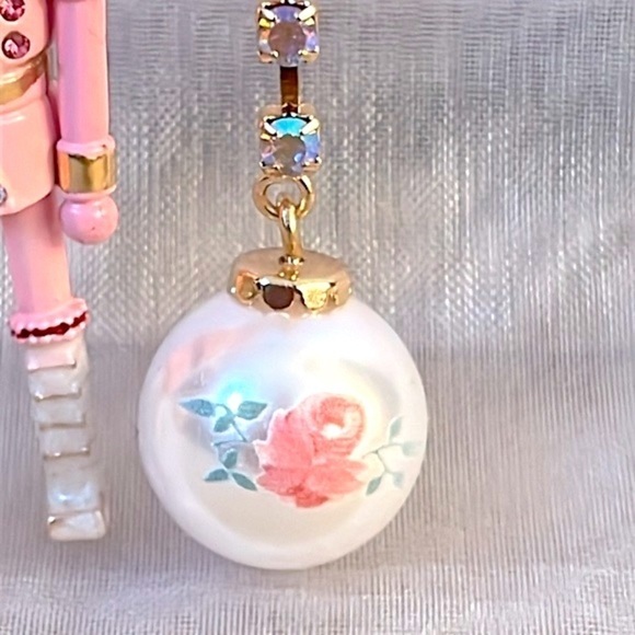 Brand New Betsey Johnson Pink Nutcracker Christmas Mismatched 3" Drop Earrings - Picture 7 of 11